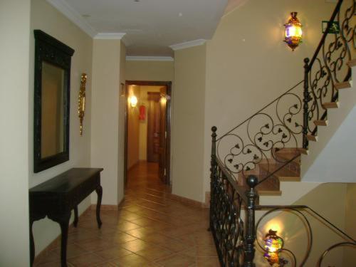 Santa Cruz Hotel Los Palacios Y Villafranca Ngoại thất bức ảnh